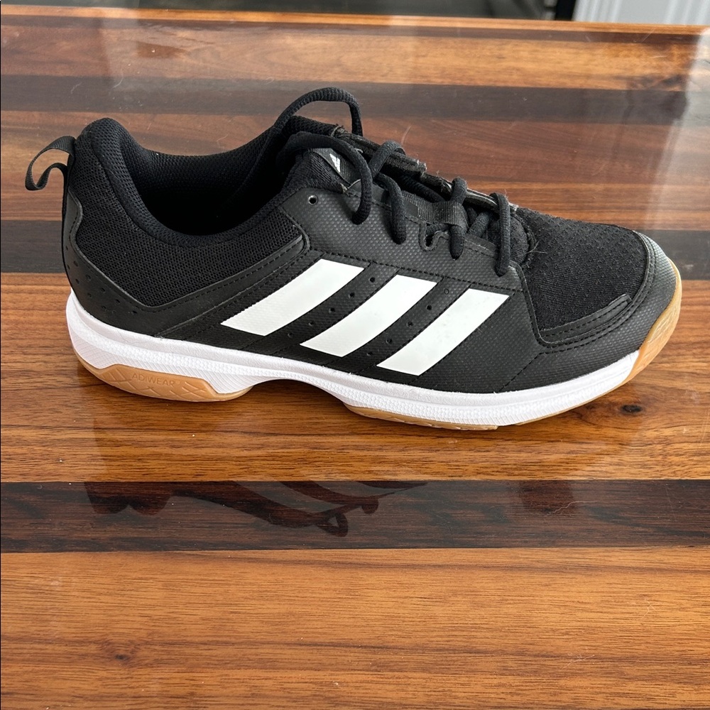 Adidas women’s Black and White Sneakers with Gum Sole - Picture 3 of 5